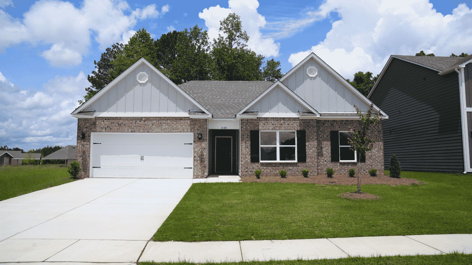 Exterior:Elevation Image 0.