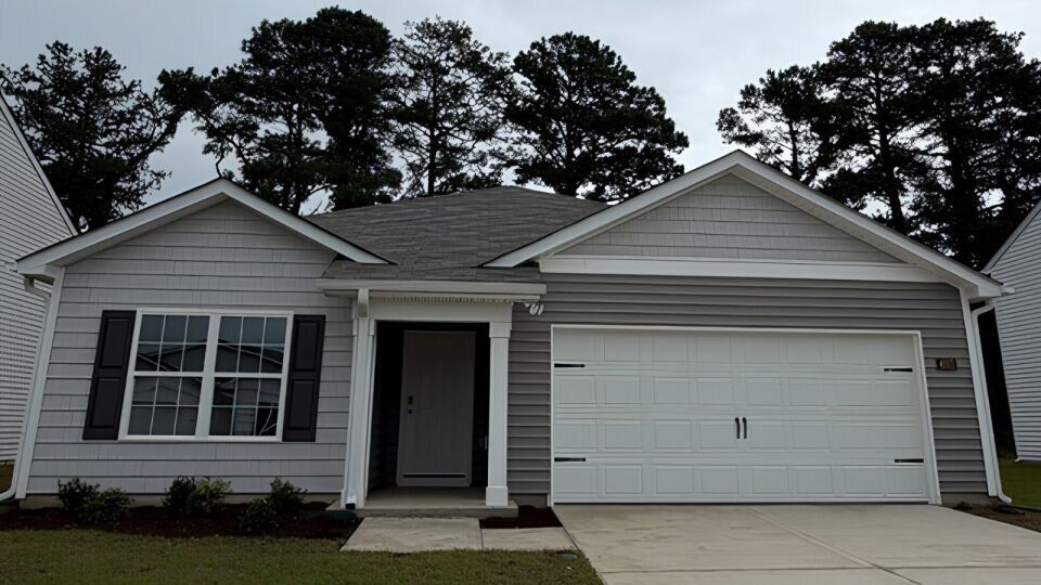 Exterior:Elevation Image 0.