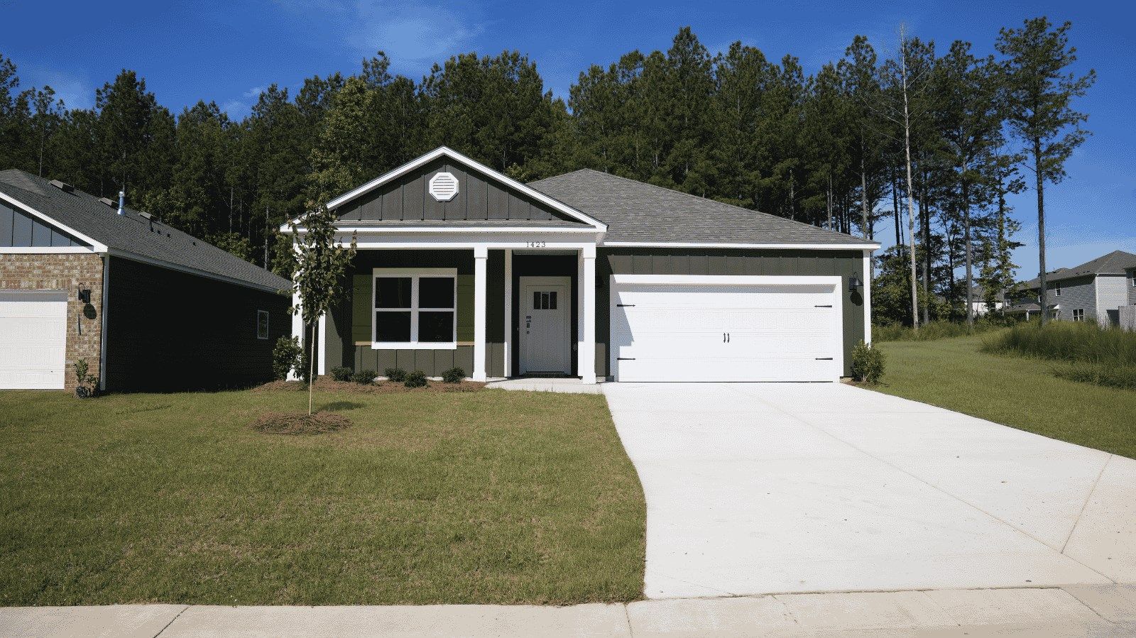 Exterior:Elevation Image 0.