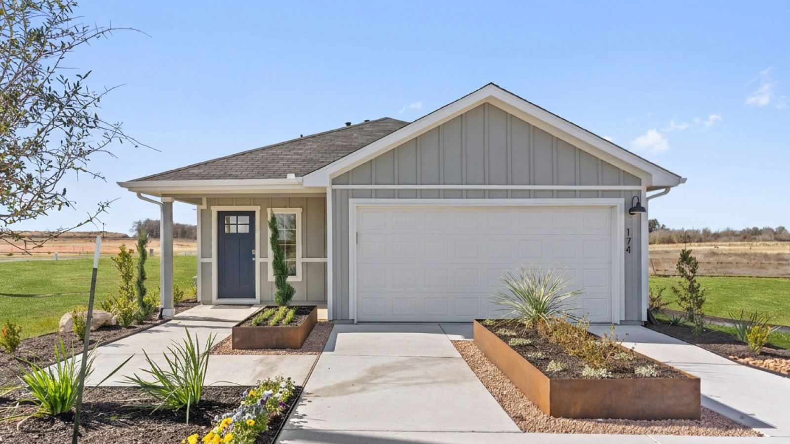 Exterior:Elevation Image 0.
