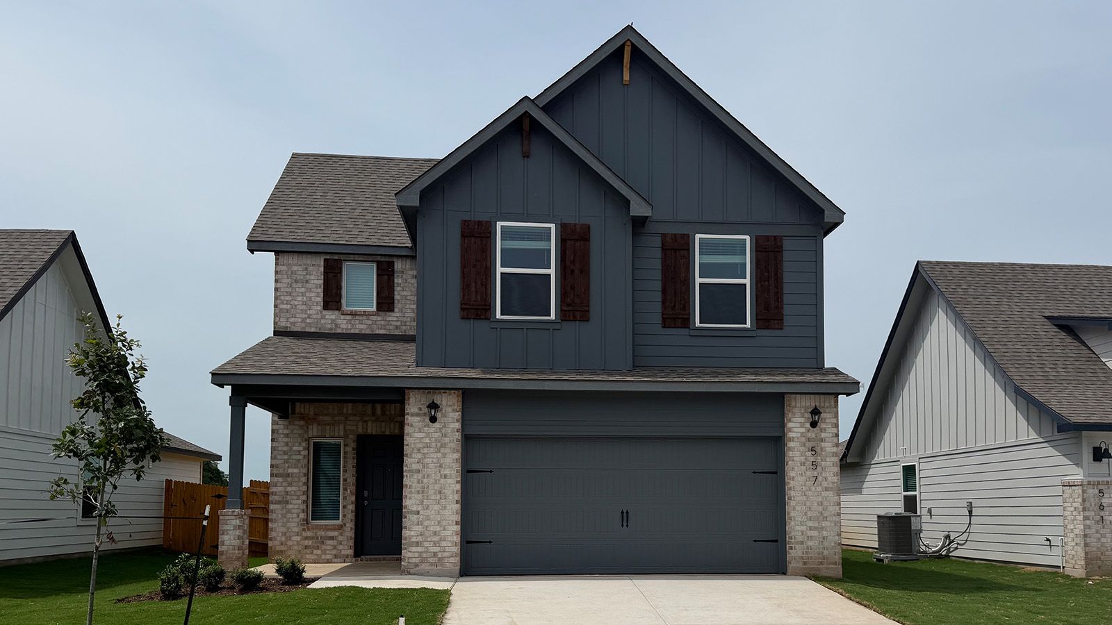 Exterior:Elevation Image 0.