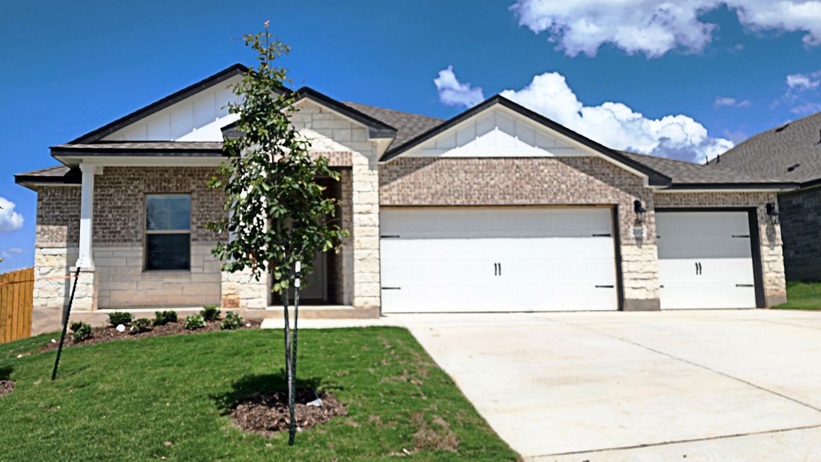 Exterior:Elevation Image 0.