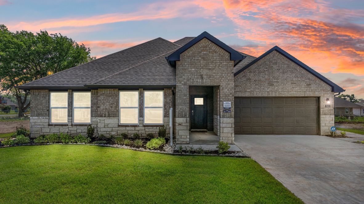 Exterior:Elevation Image 0.