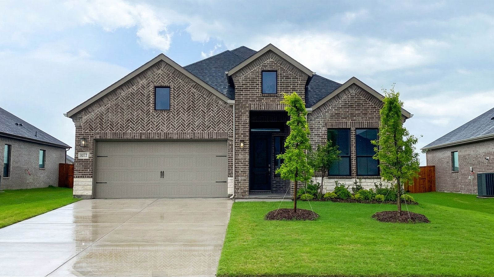 Exterior:Elevation Image 0.