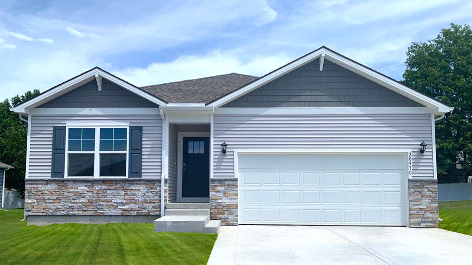 Exterior:Elevation Image 0.