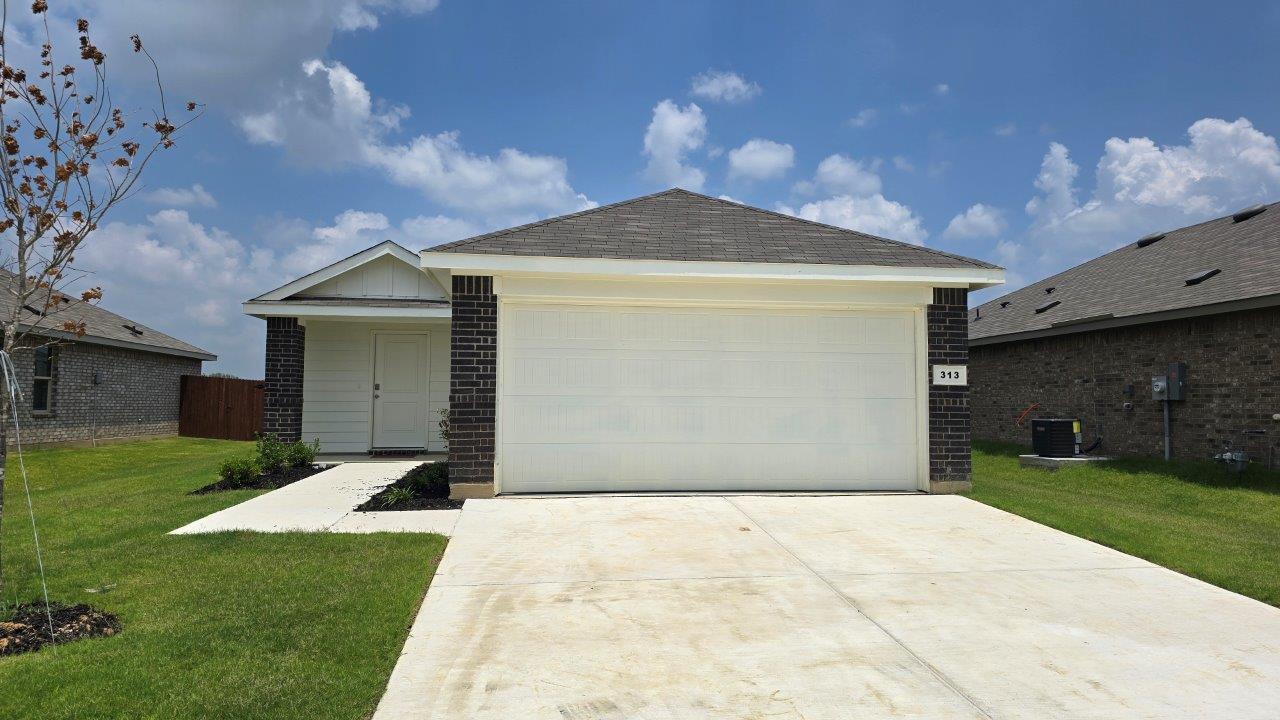 Exterior:Elevation Image 0.