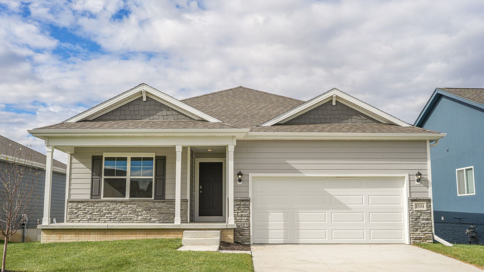 Exterior:Elevation Image 0.