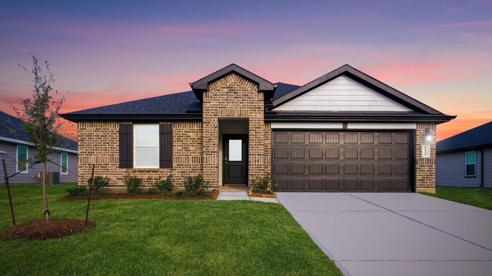 Exterior:Elevation Image 0.