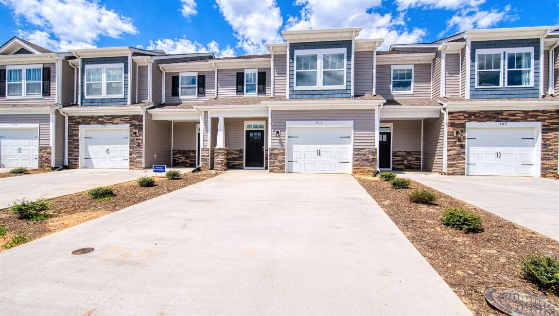 Exterior:Elevation Image 0.