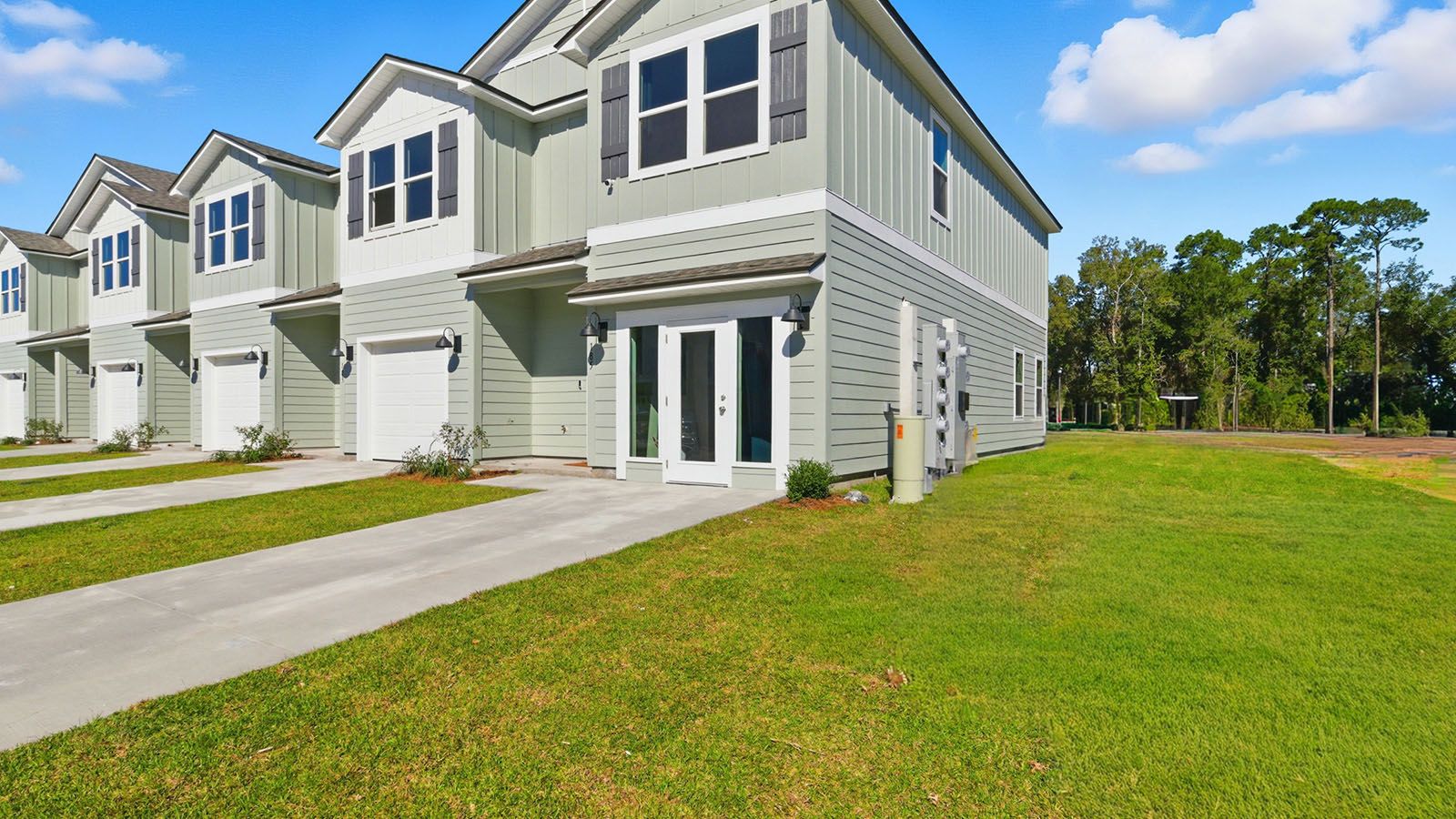 Exterior:Elevation Image 1.
