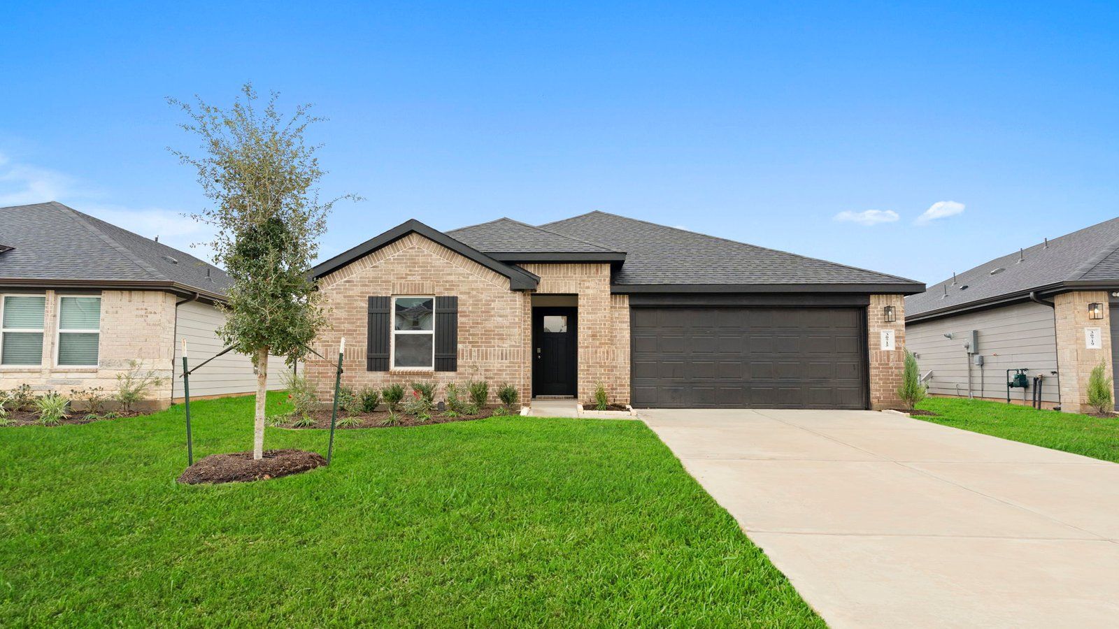 Exterior:Elevation Image 0.