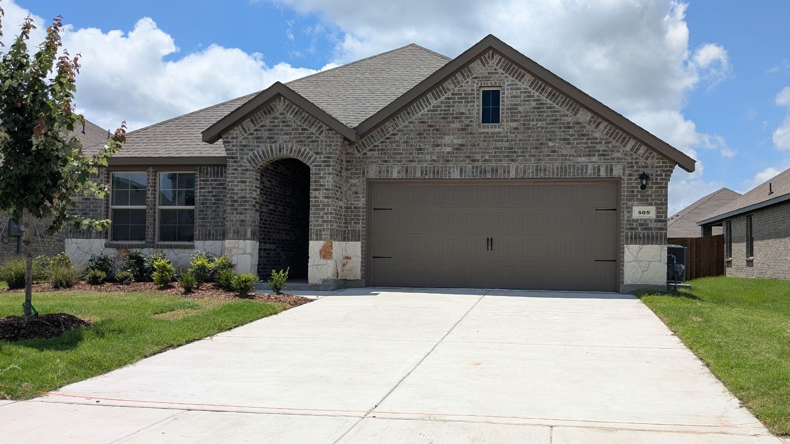 Exterior:Elevation Image 0.