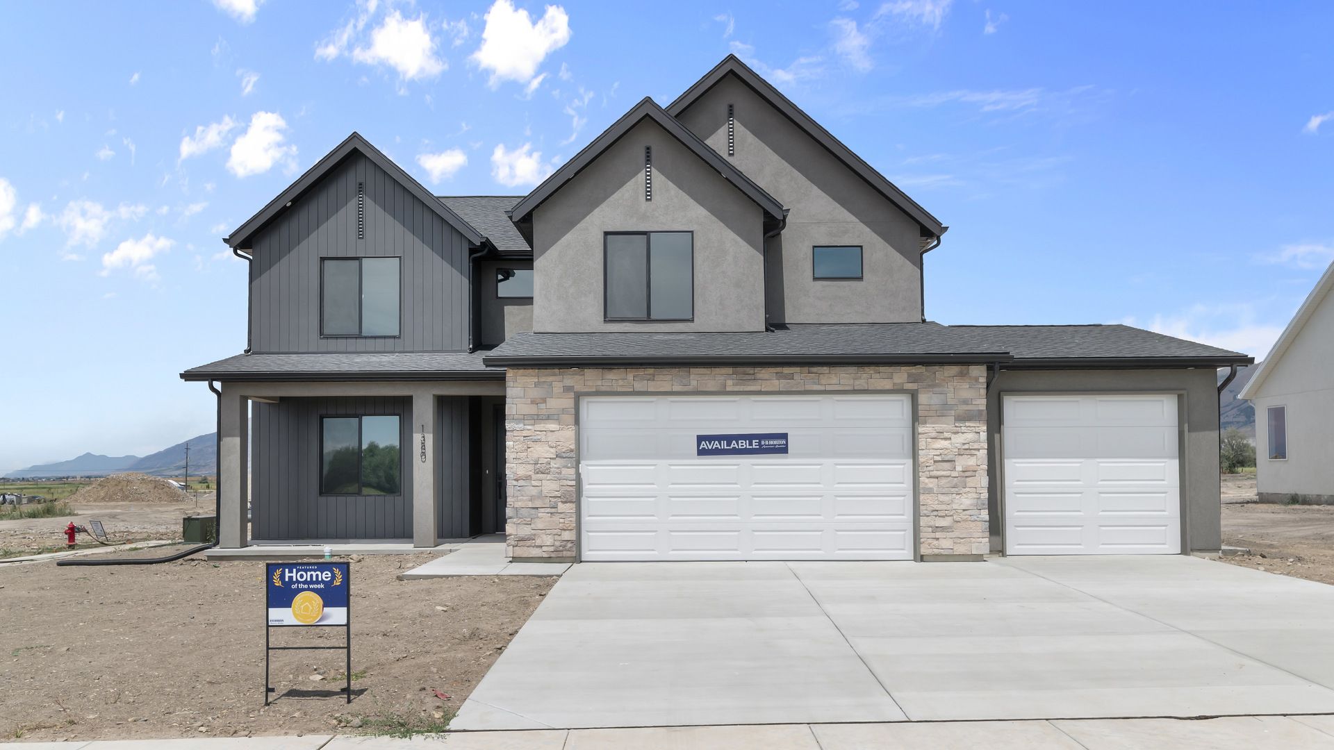 Exterior:Elevation Image 0.