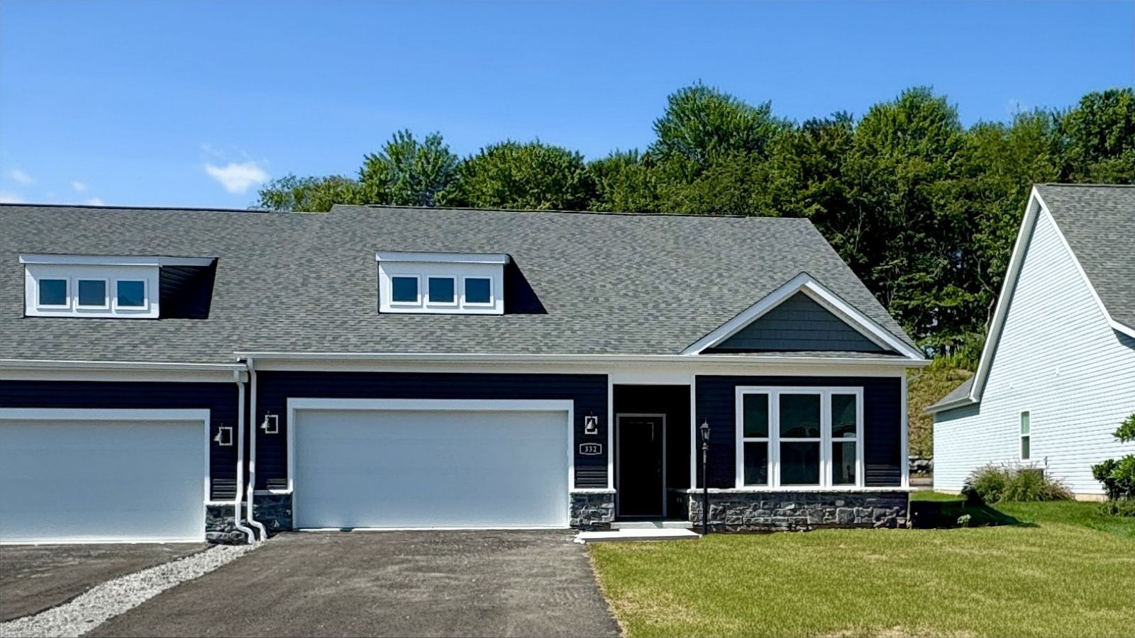 Exterior:Elevation Image 0.