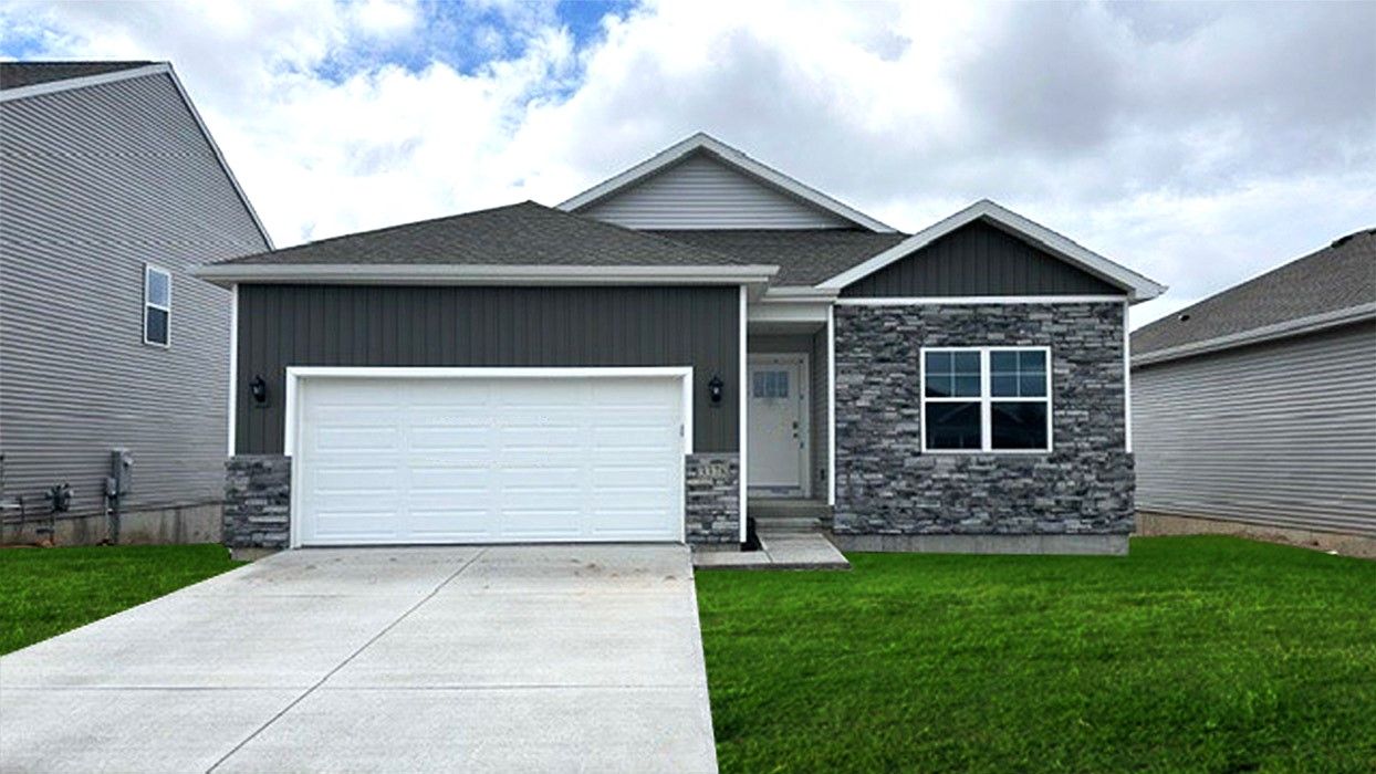 Exterior:Elevation Image 0.