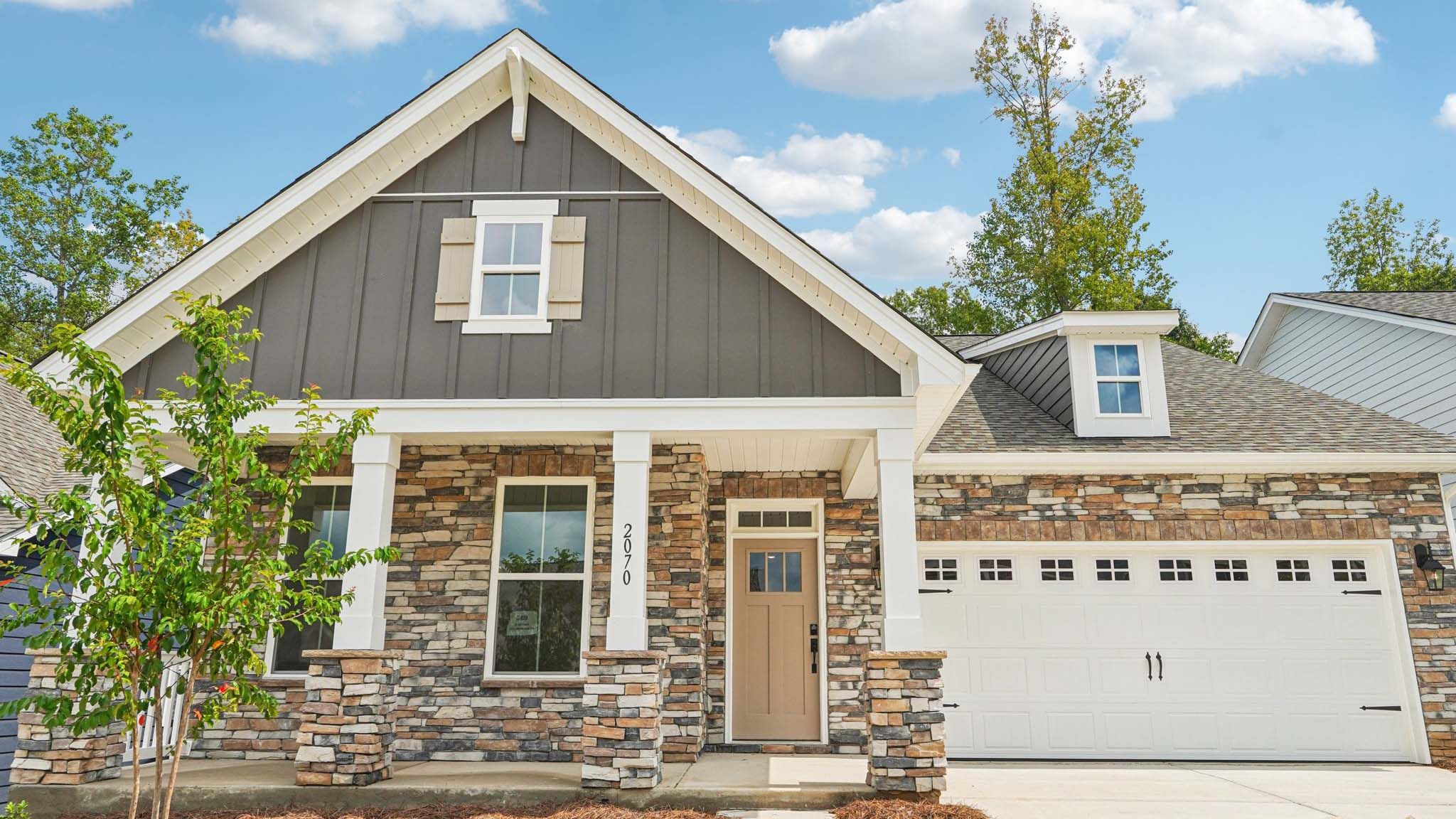 Exterior:Elevation Image 0.
