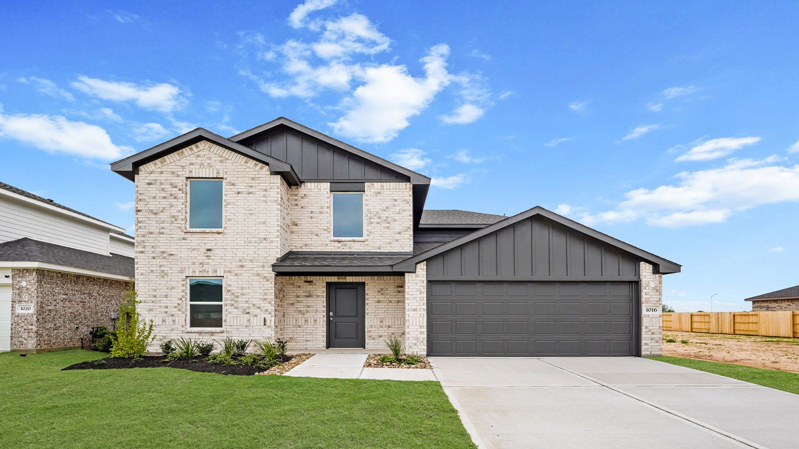 Exterior:Elevation Image 0.