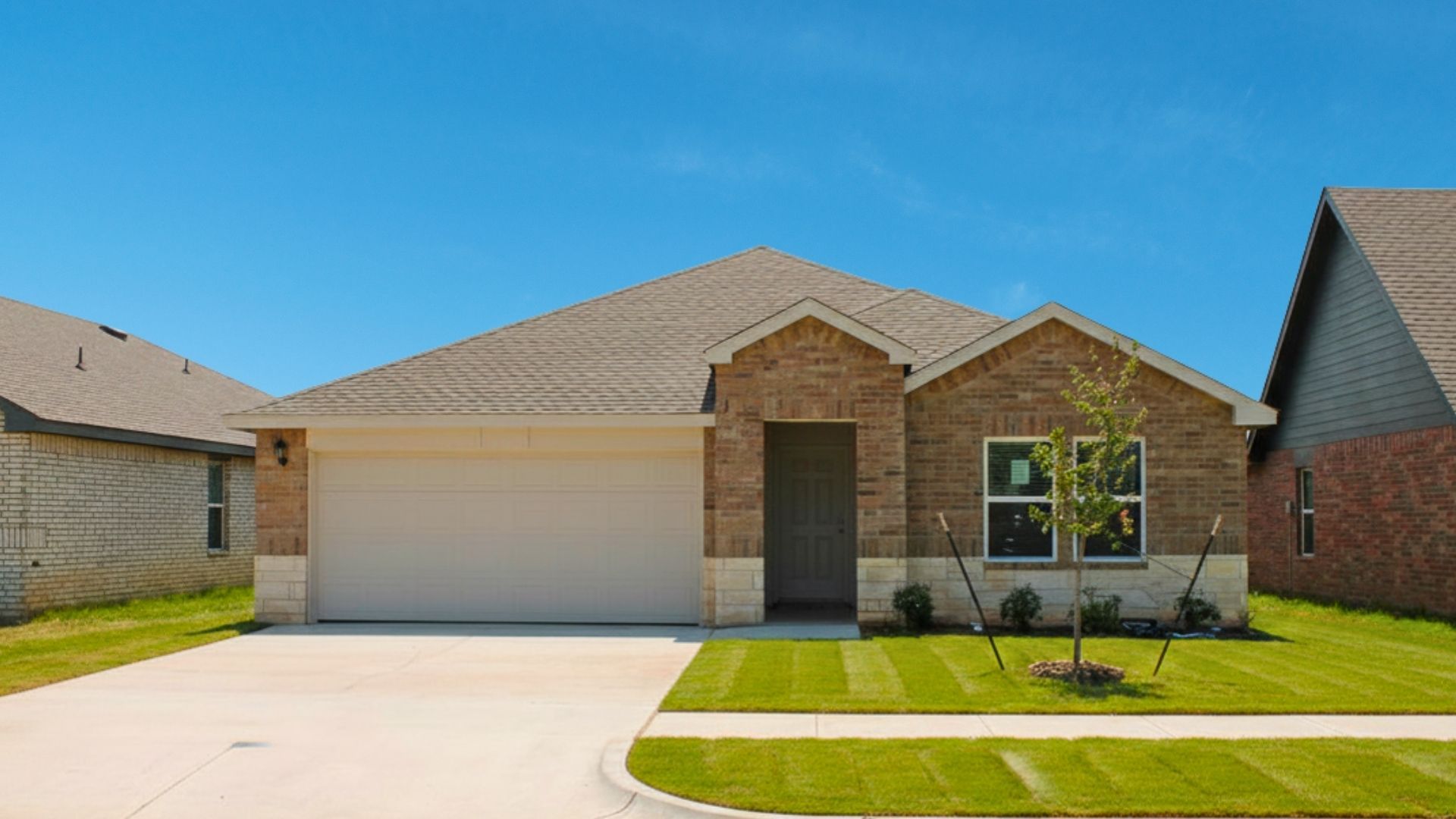 Exterior:Elevation Image 0.