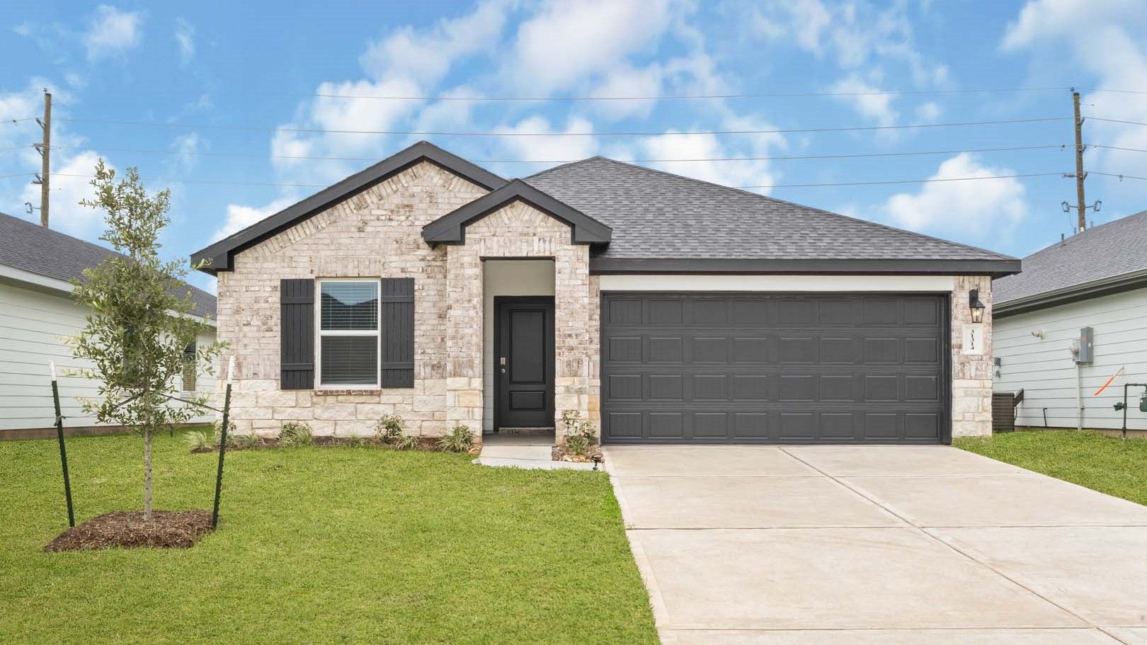 Exterior:Elevation Image 0.