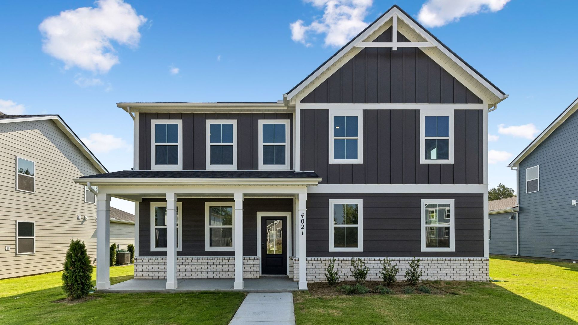 Exterior:Elevation Image 0.