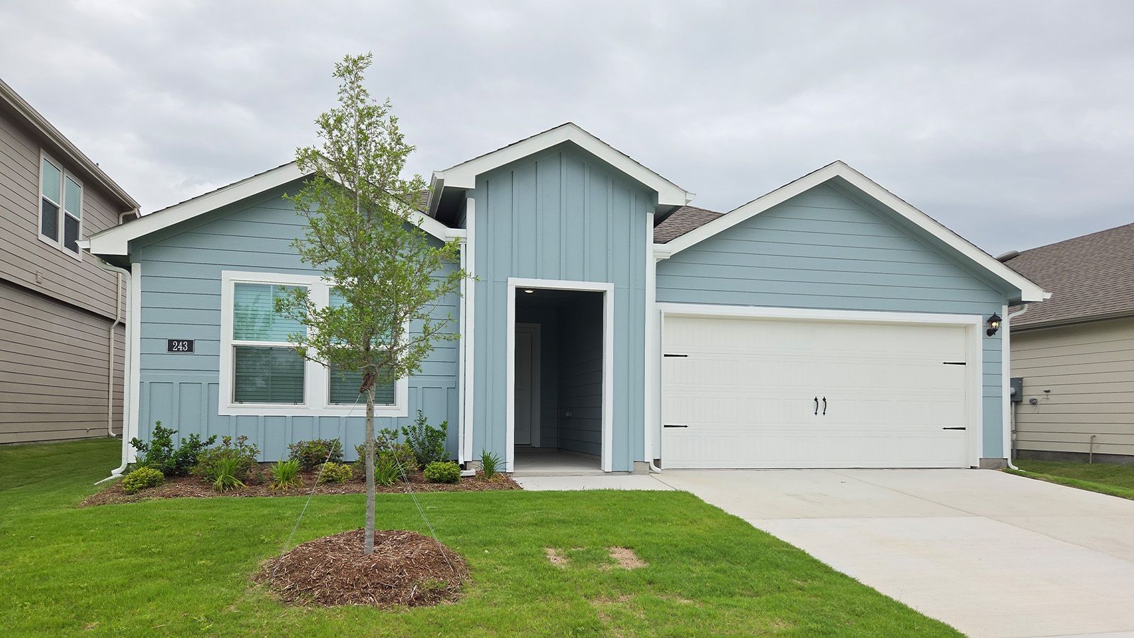 Exterior:Elevation Image 0.
