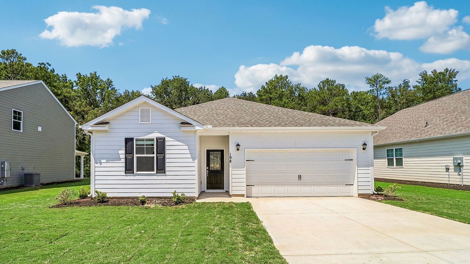 Exterior:Elevation Image 0.