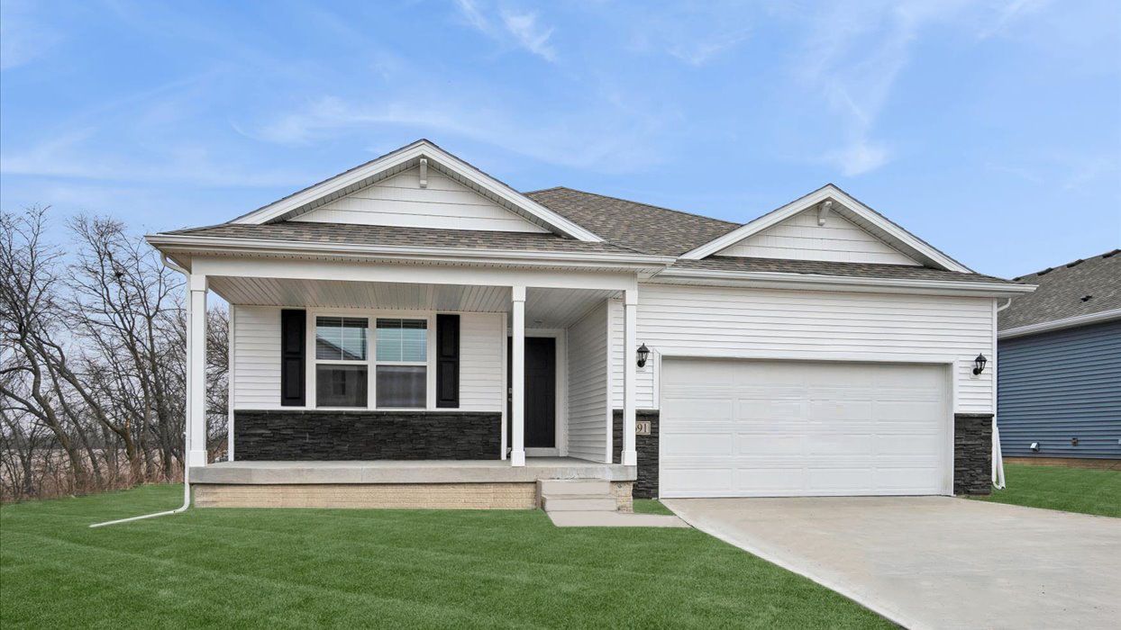 Exterior:Elevation Image 0.
