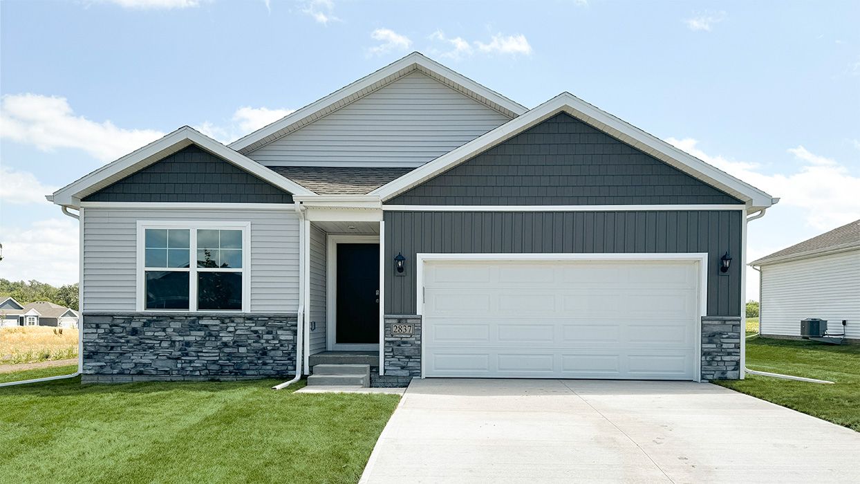 Exterior:Elevation Image 0.