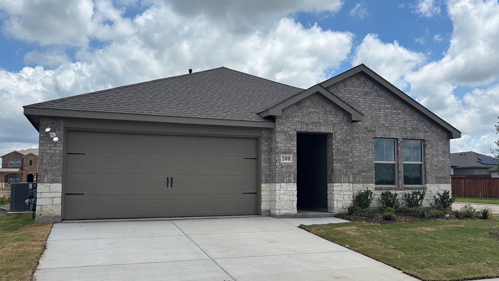 Exterior:Elevation Image 0.