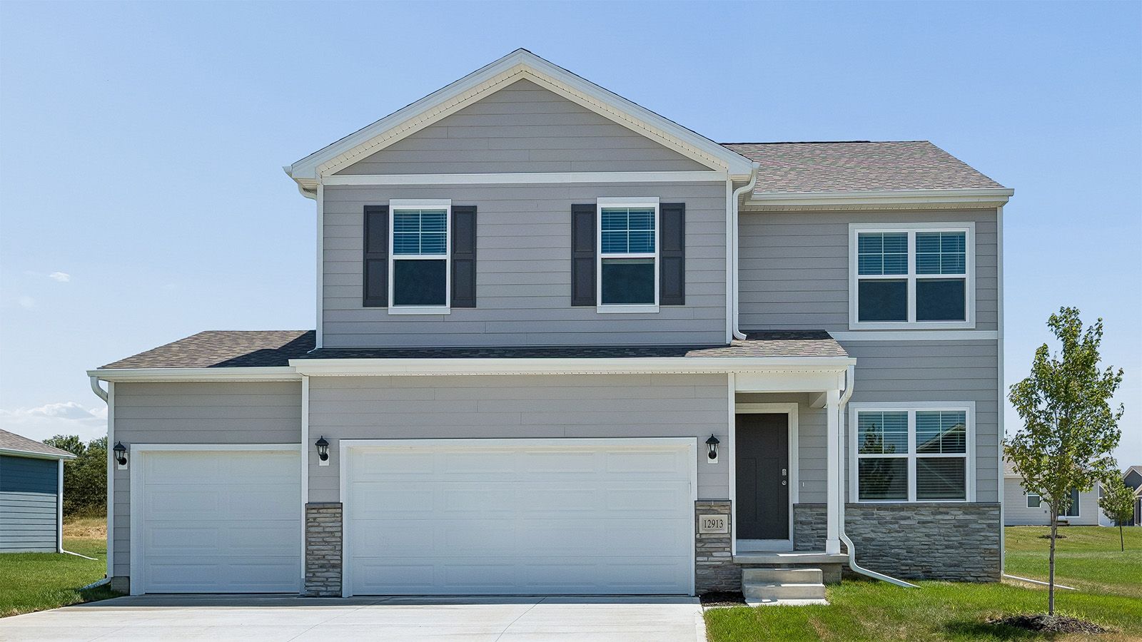 Exterior:Elevation Image 0.