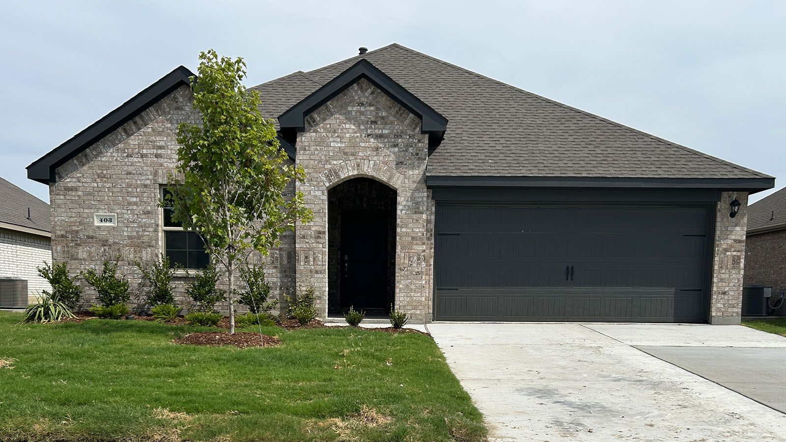 Exterior:Elevation Image 0.