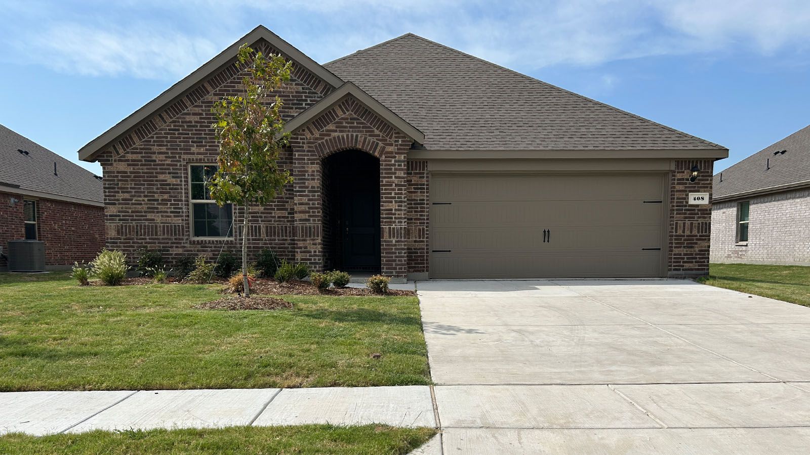 Exterior:Elevation Image 0.