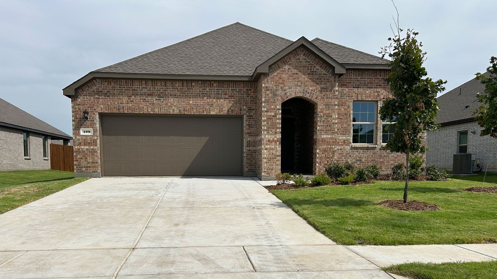 Exterior:Elevation Image 0.