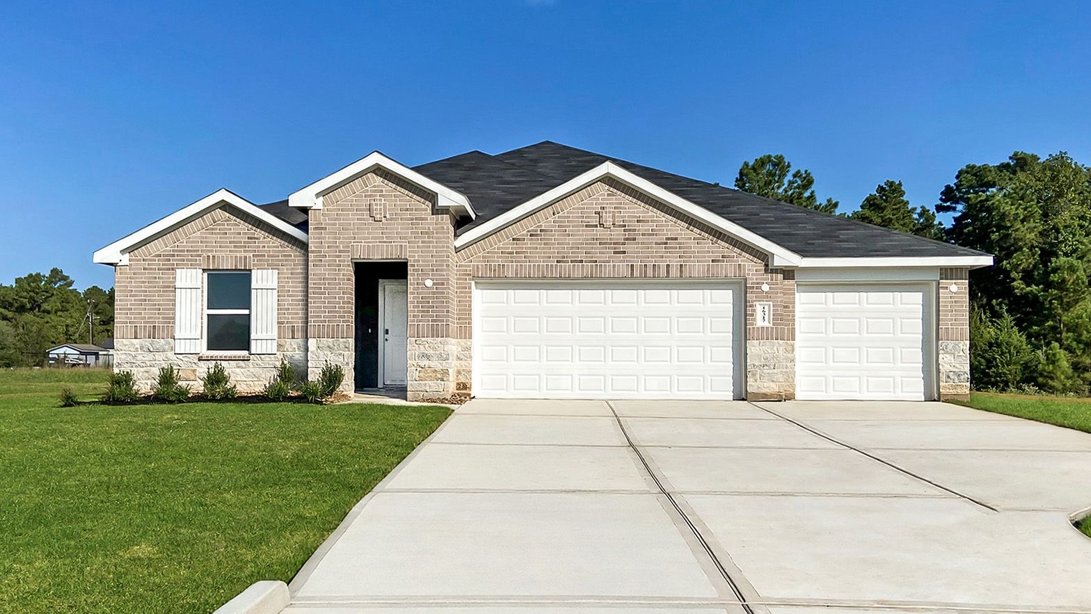 Exterior:Elevation Image 0.