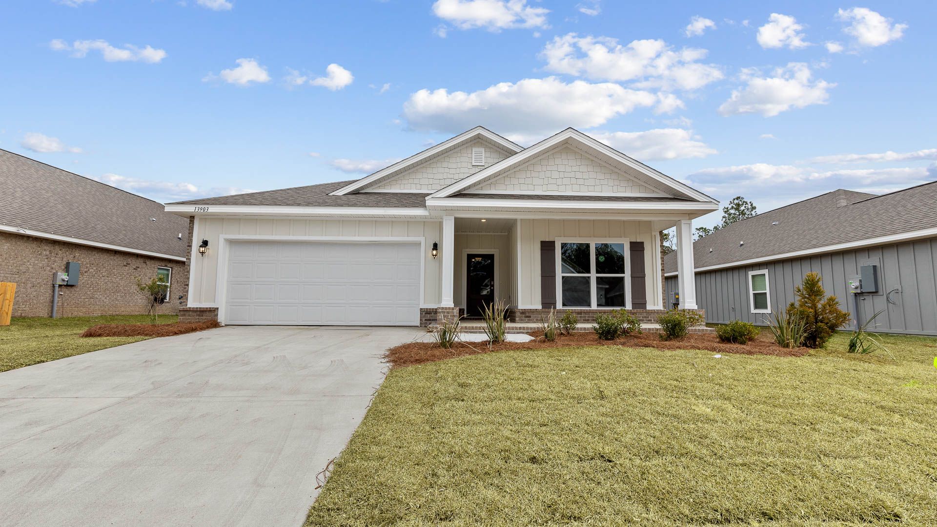 Exterior:Elevation Image 0.