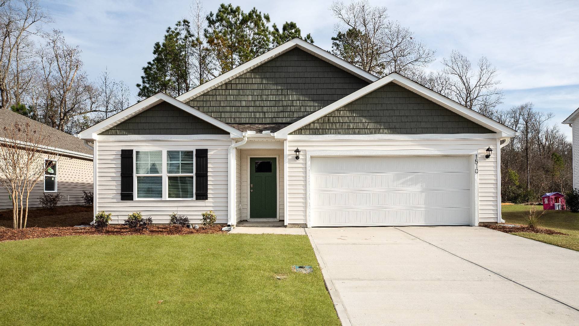 Exterior:Elevation Image 0.