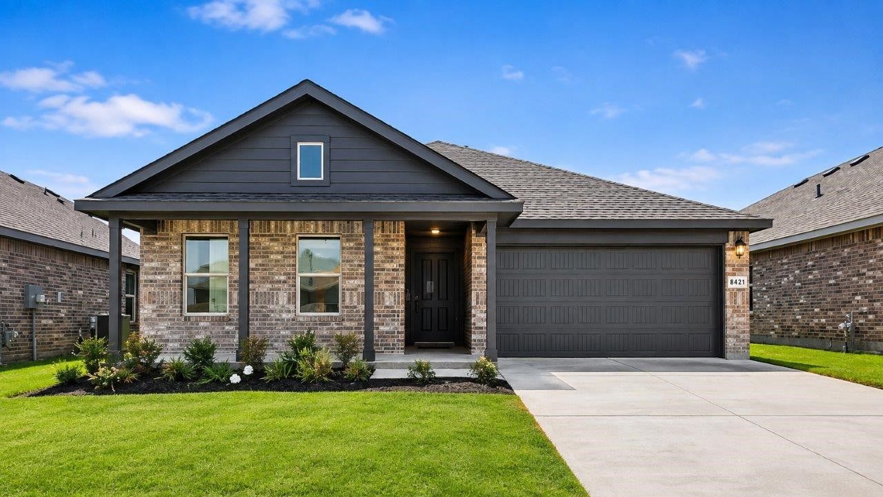 Exterior:Elevation Image 0.
