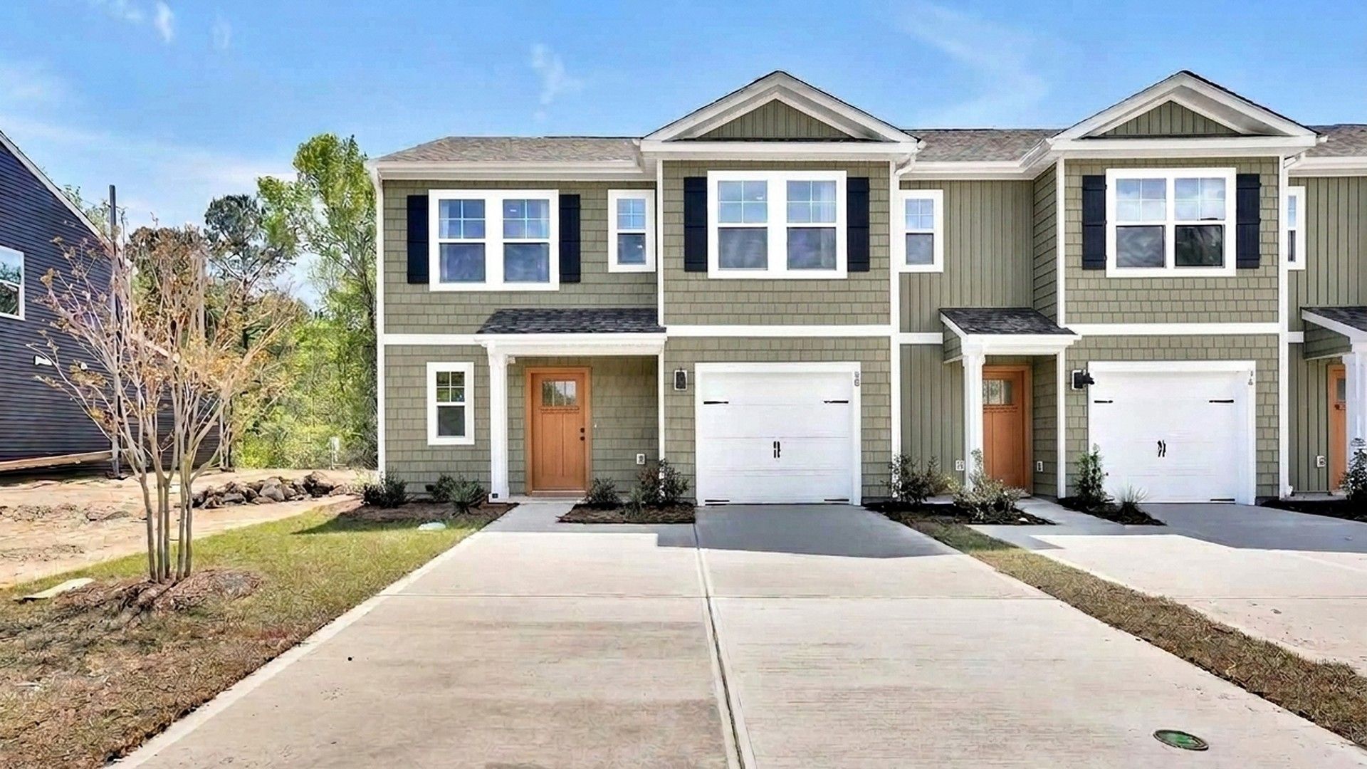 Exterior:Elevation Image 0.
