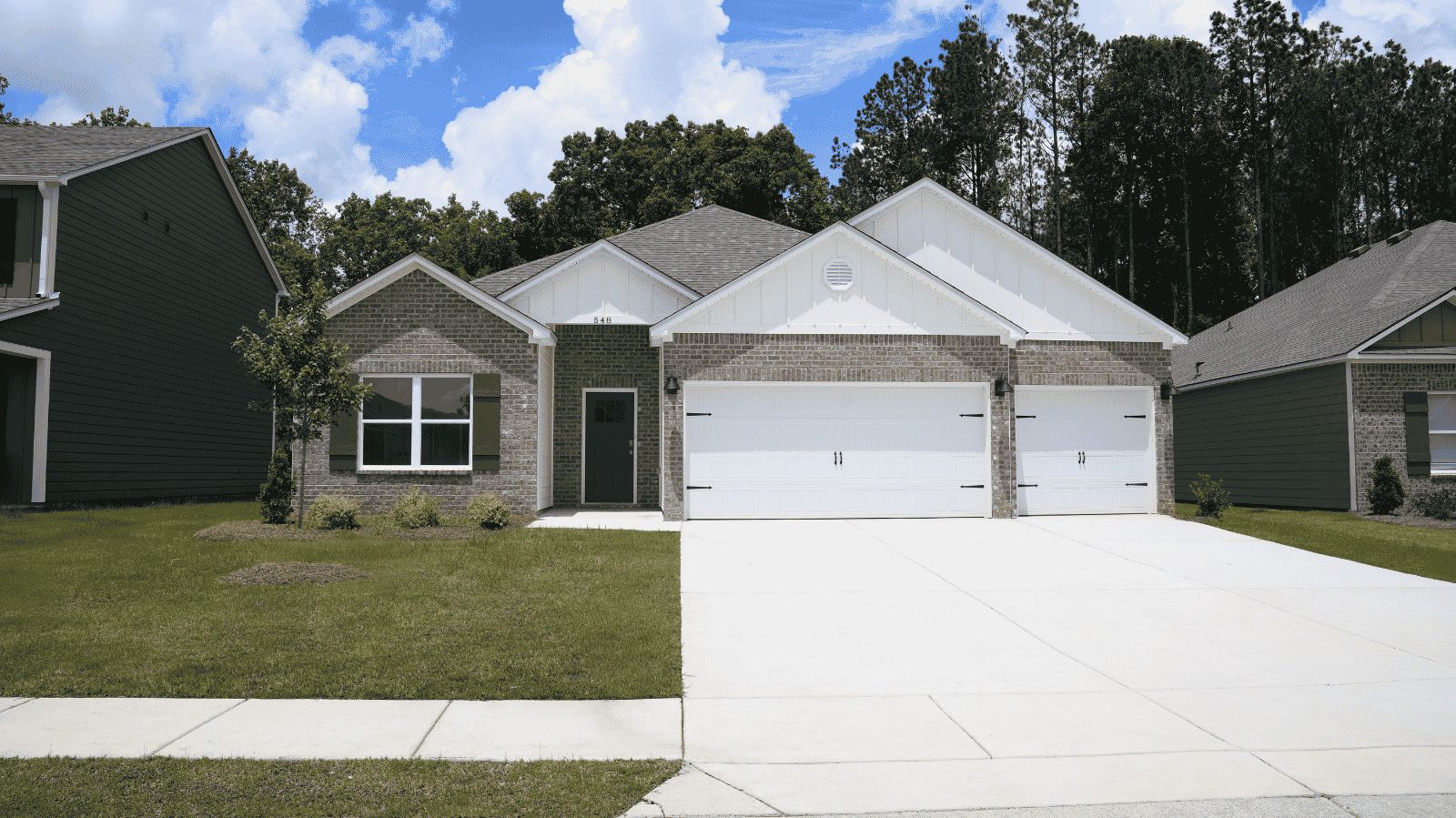 Exterior:Elevation Image 0.
