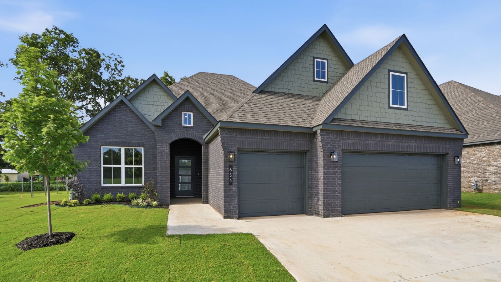 Exterior:Elevation Image 0.