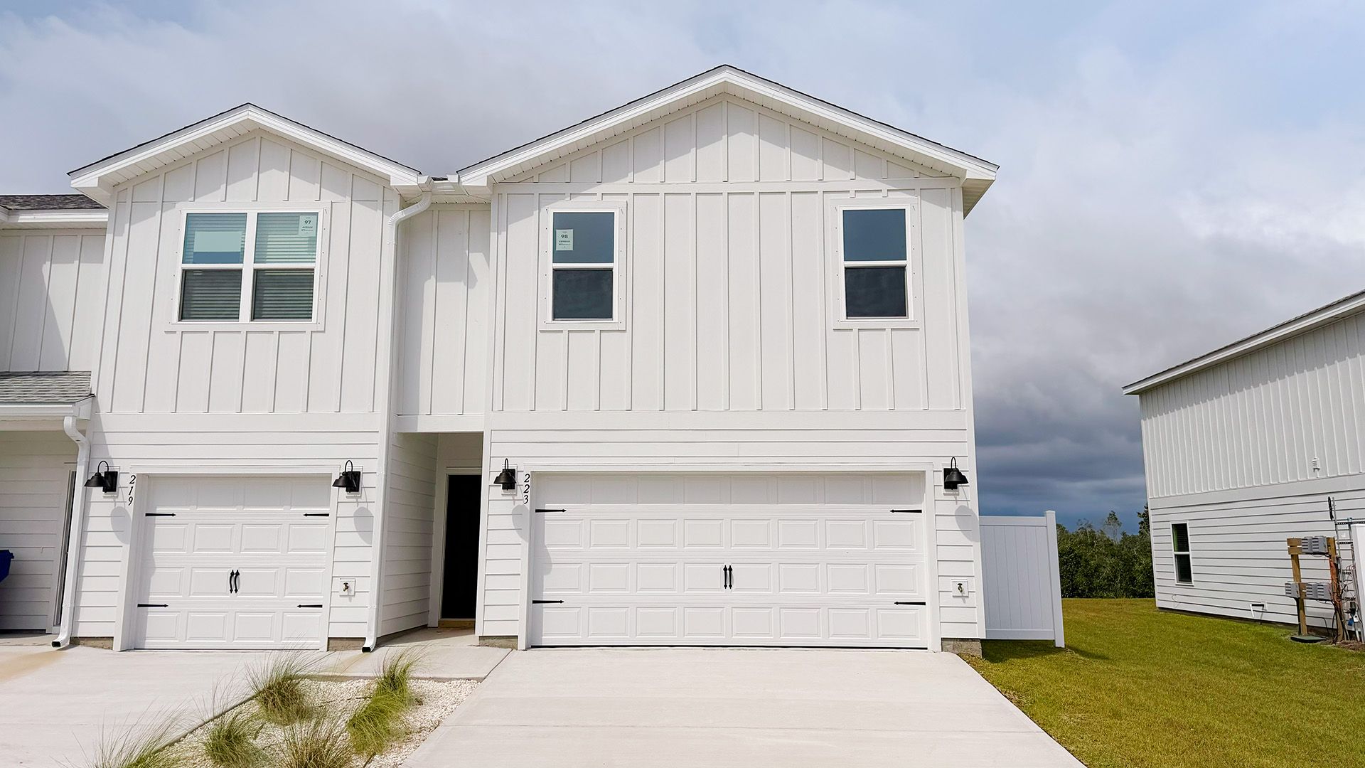 Exterior:Elevation Image 0.