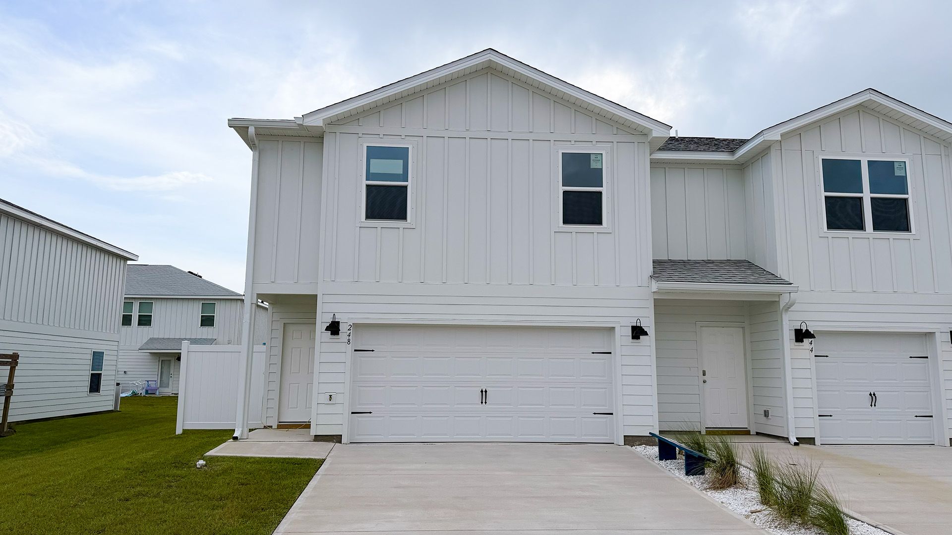 Exterior:Elevation Image 0.
