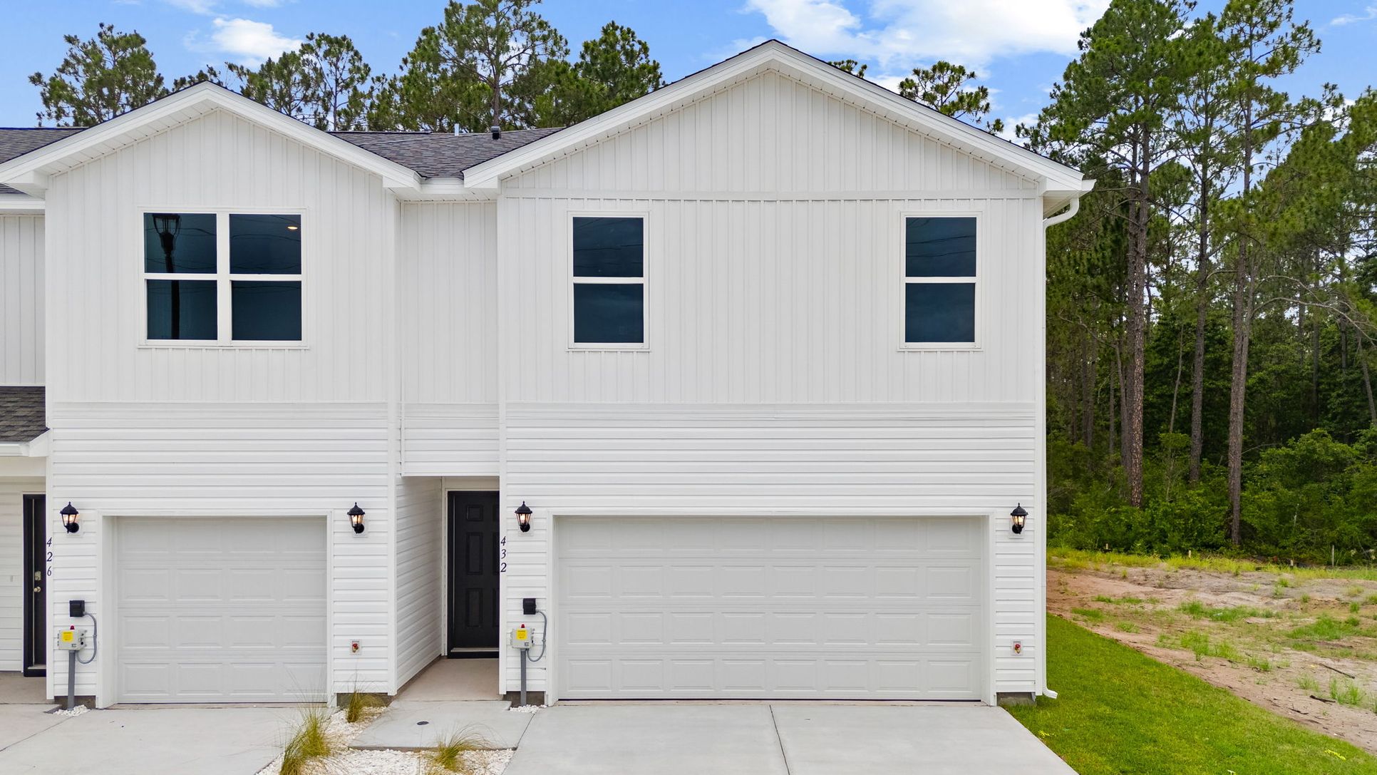 Exterior:Elevation Image 0.
