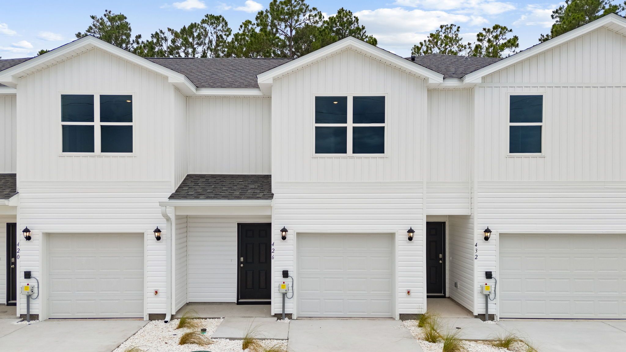 Exterior:Elevation Image 0.