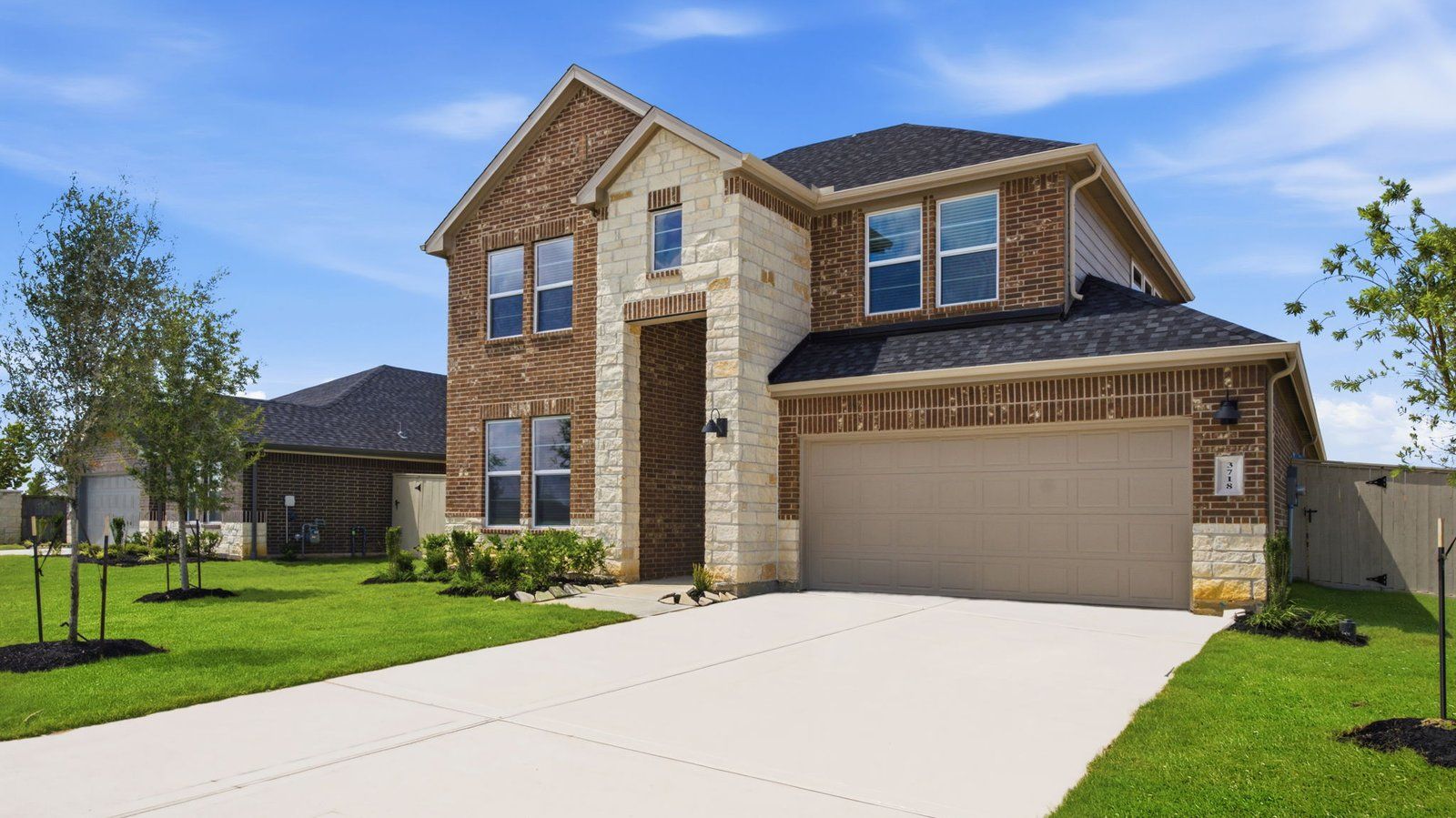 Exterior:Elevation Image 0.