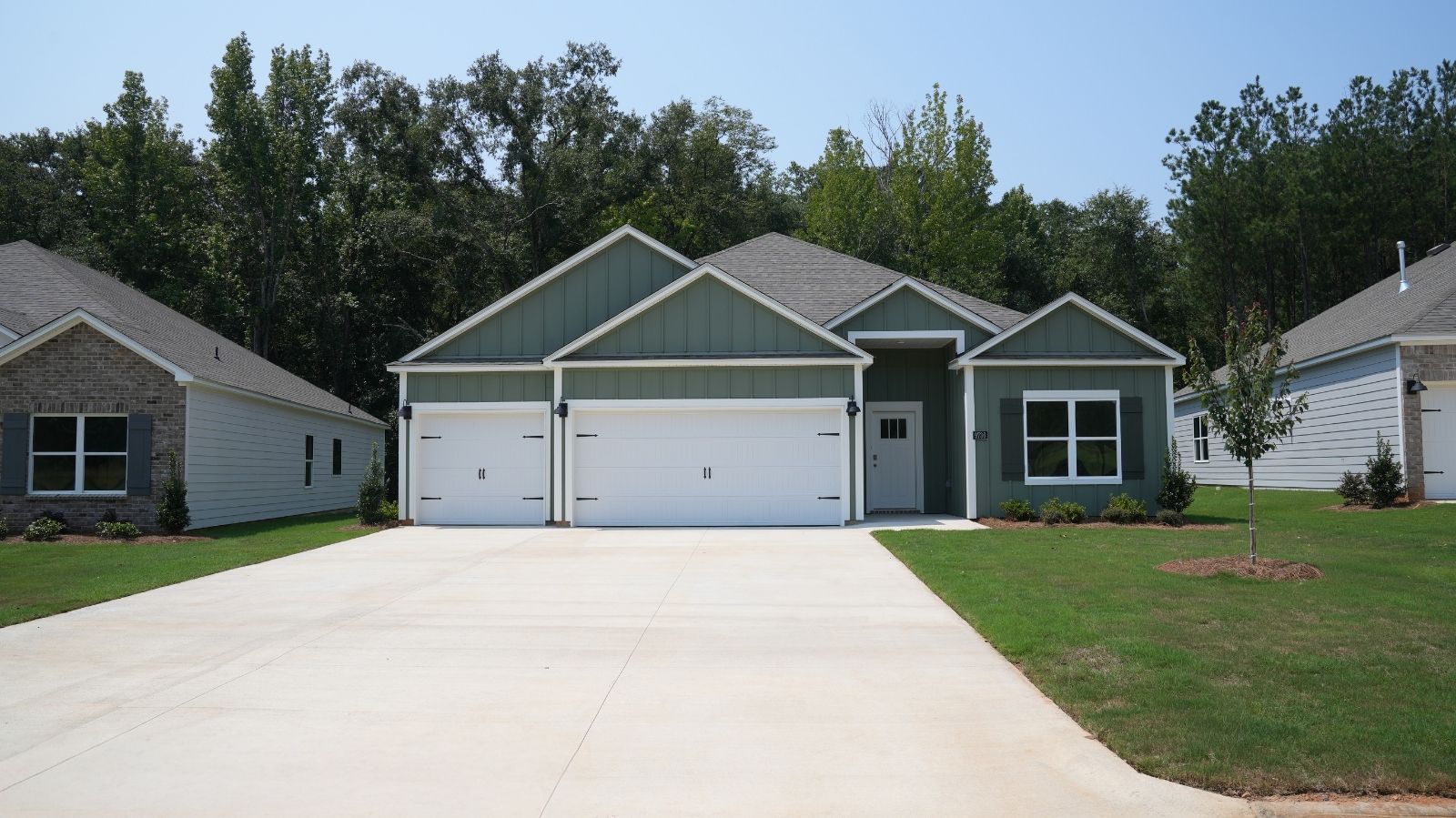 Exterior:Elevation Image 0.