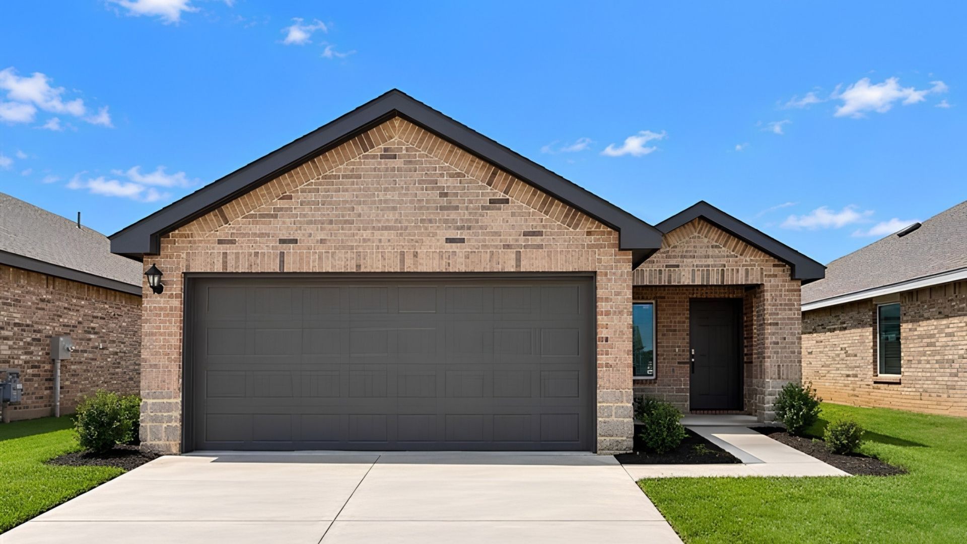 Exterior:Elevation Image 0.