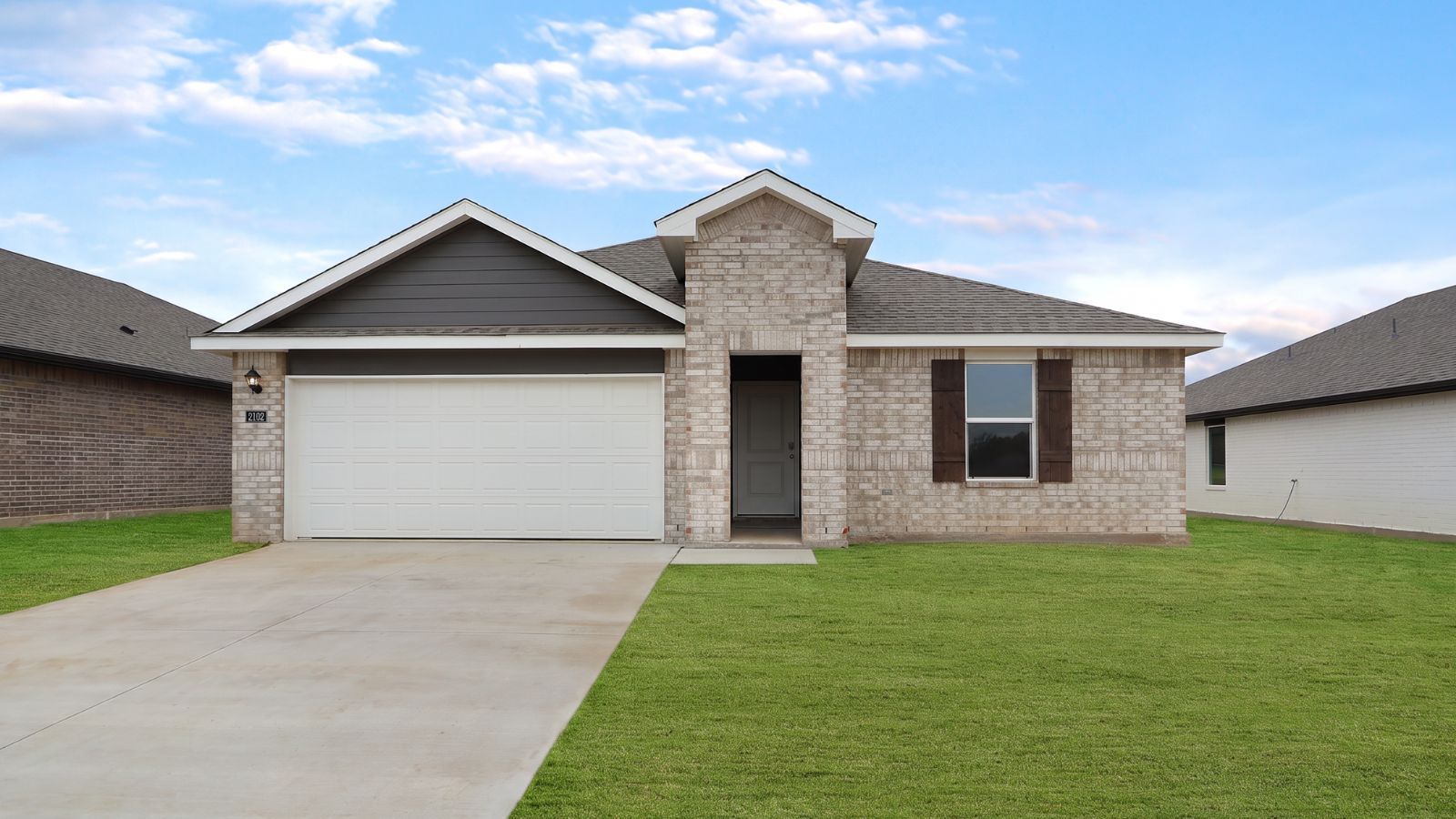 Exterior:Elevation Image 0.