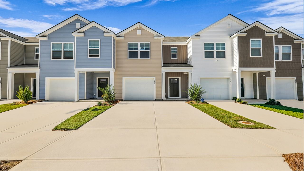 Exterior:Elevation Image 0.
