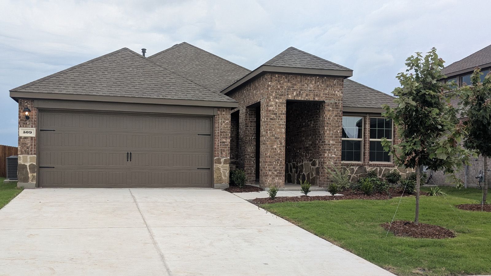Exterior:Elevation Image 0.